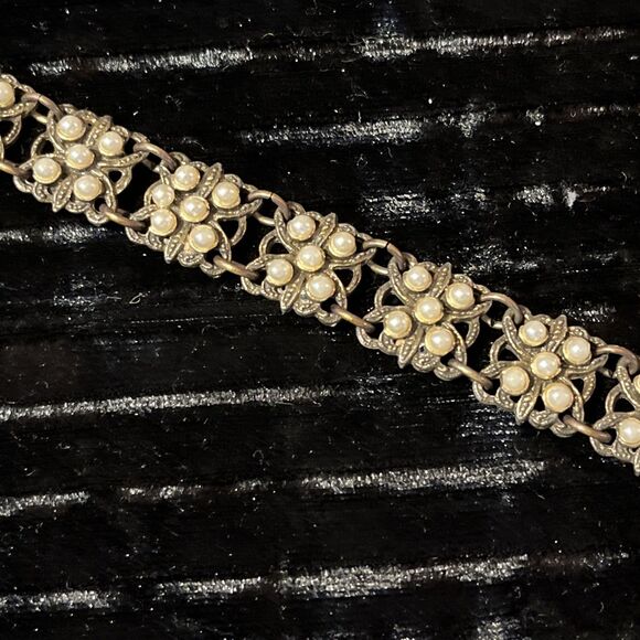 Vintage Silver Tone & Copper Filigree Tiny Faux Pearl Panel Bracelet - Picture 4 of 8